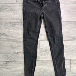 Women's Hollister Black Denim Skinny Jeans size 7 W28 L31